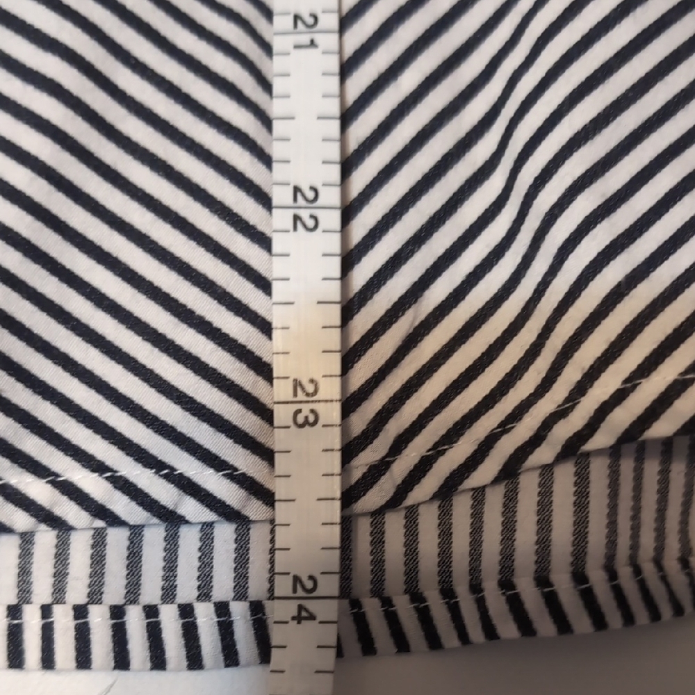 Cute Coupe Black and White Striped Blouse Cotton.  Size Large. Side Zipper - Picture 9 of 10